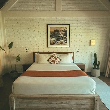 Cari Surf Camp & Studio'S Uluwatu  Ngoại thất bức ảnh