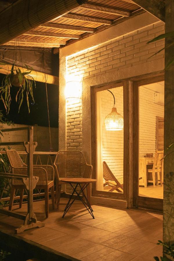 Cari Surf Camp & Studio'S Uluwatu  Ngoại thất bức ảnh