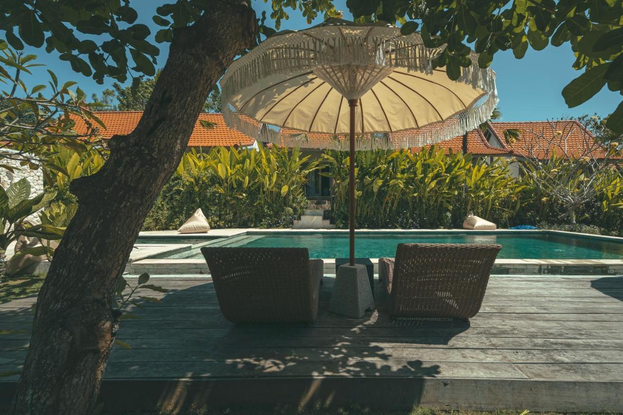 Cari Surf Camp & Studio'S Uluwatu  Ngoại thất bức ảnh