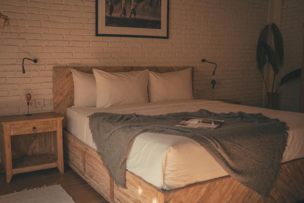 Cari Surf Camp & Studio'S Uluwatu  Ngoại thất bức ảnh