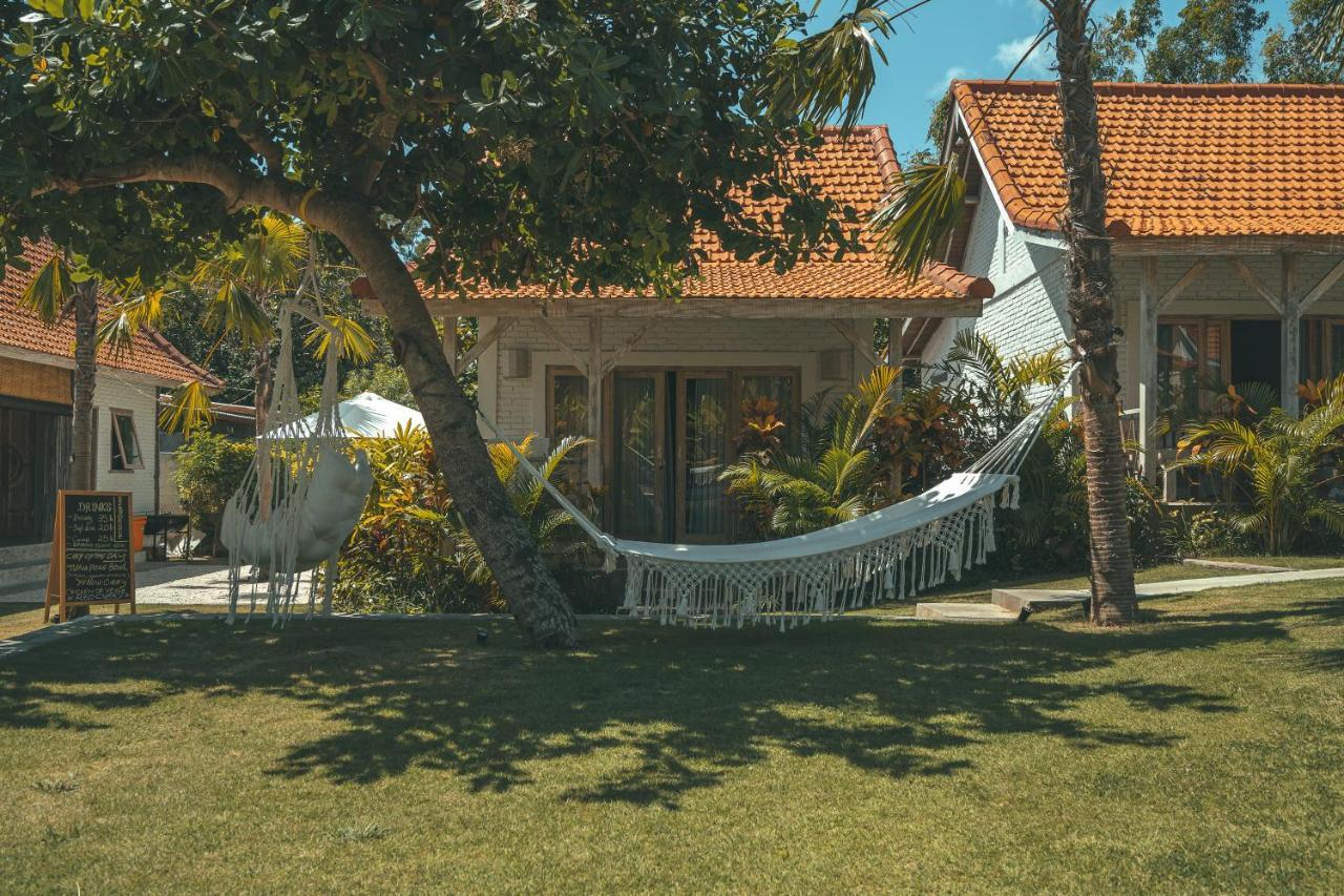 Cari Surf Camp & Studio'S Uluwatu  Ngoại thất bức ảnh