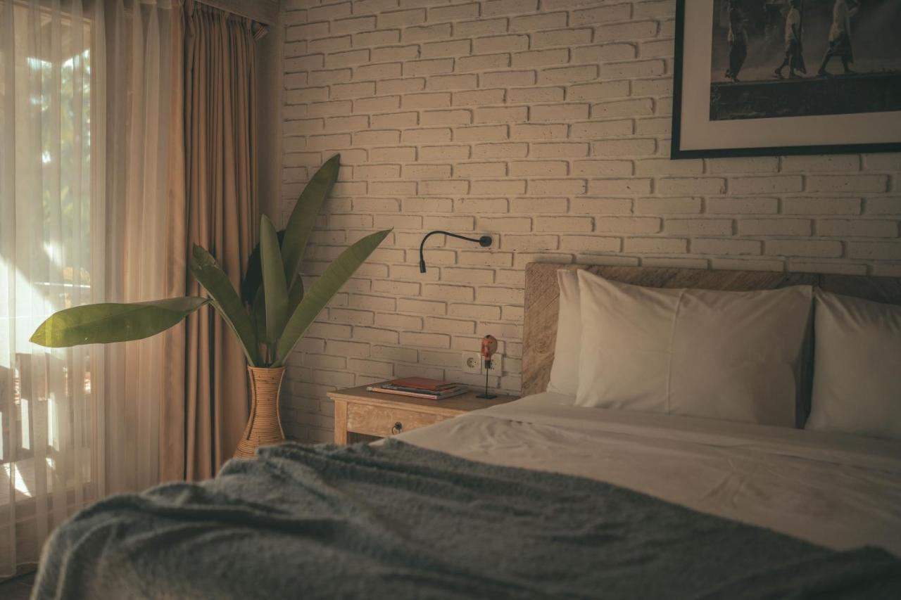 Cari Surf Camp & Studio'S Uluwatu  Ngoại thất bức ảnh
