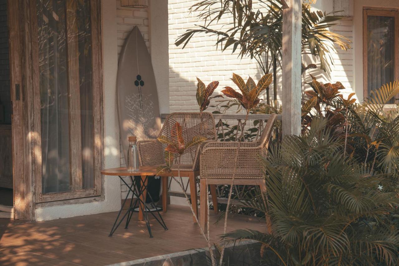 Cari Surf Camp & Studio'S Uluwatu  Ngoại thất bức ảnh